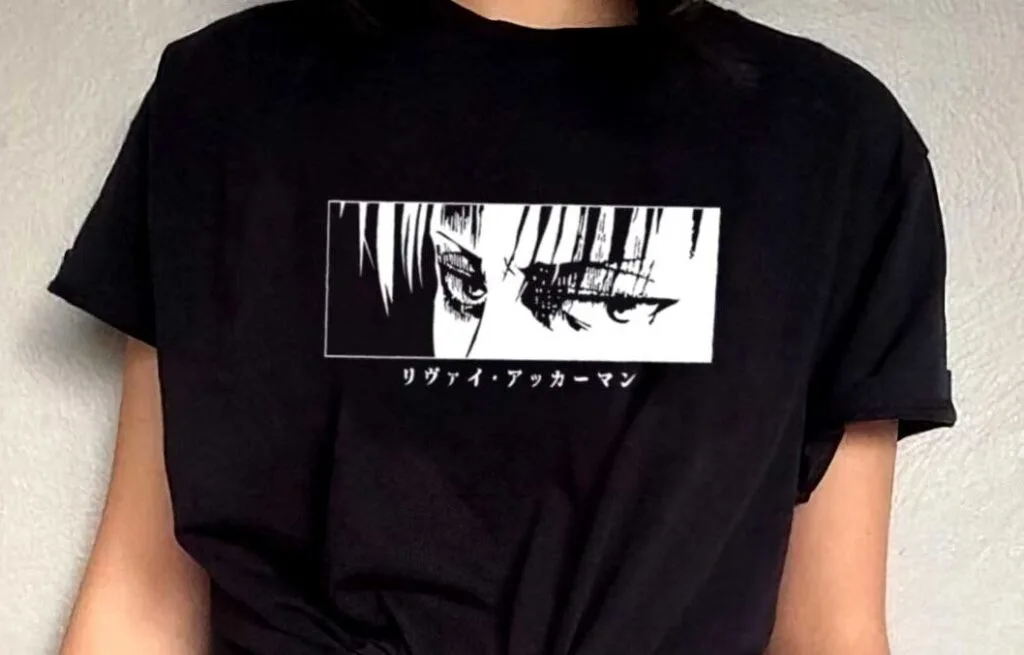 ropa de shingeki no kyojin en guayaquil